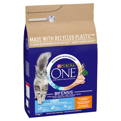 PURINA ONE LIGHT RICH IN CHICKEN & WHEAT DRY FOOD FOR CATS 2.8KG